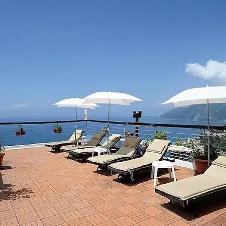 Sea Front Villa *